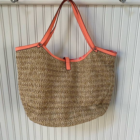 Stella & Dot Riveria tote. EUC.  Not sure of ever used! - Picture 2 of 5